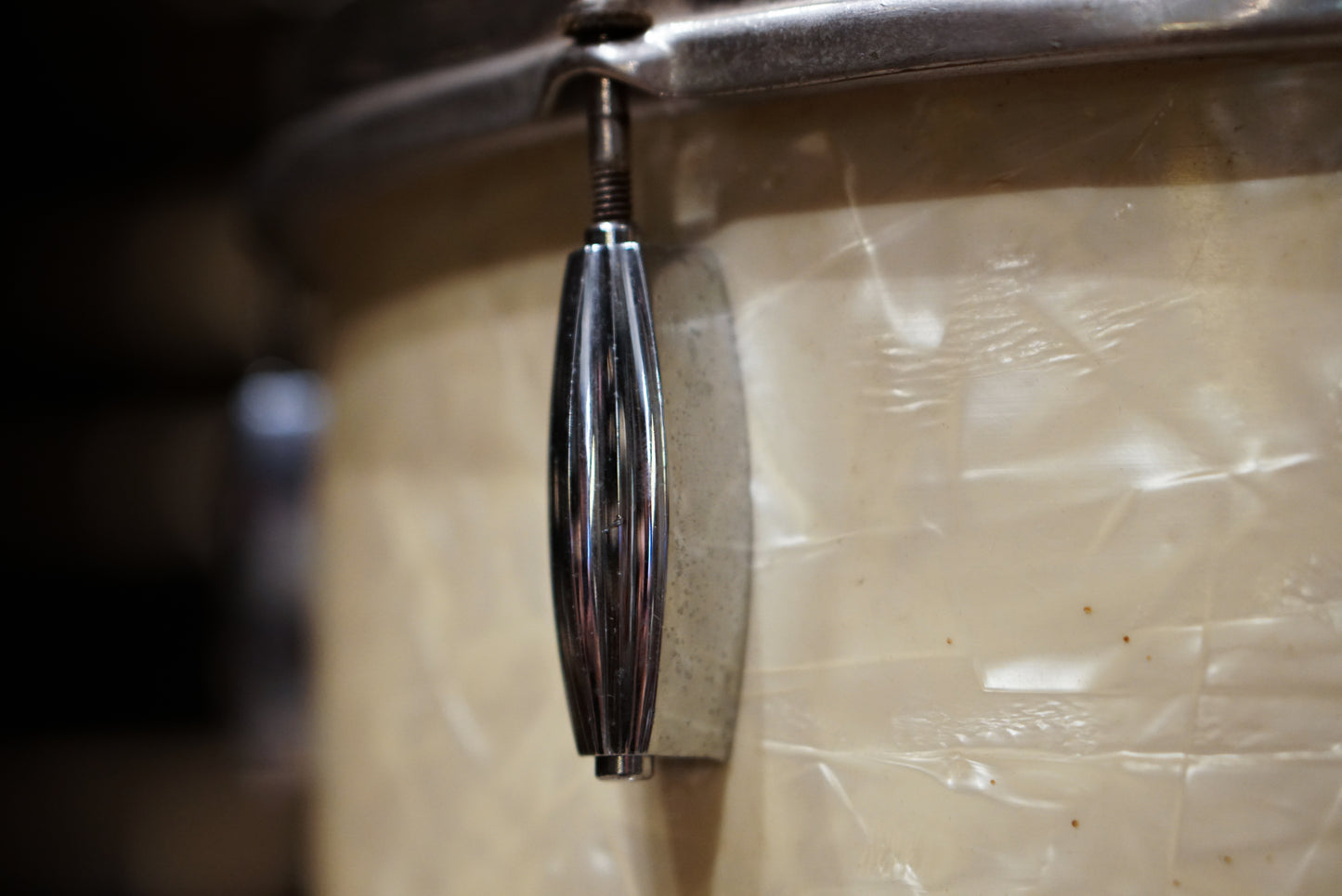 Slingerland 9x13" Radio King Tom - 1940s White Marine Pearl