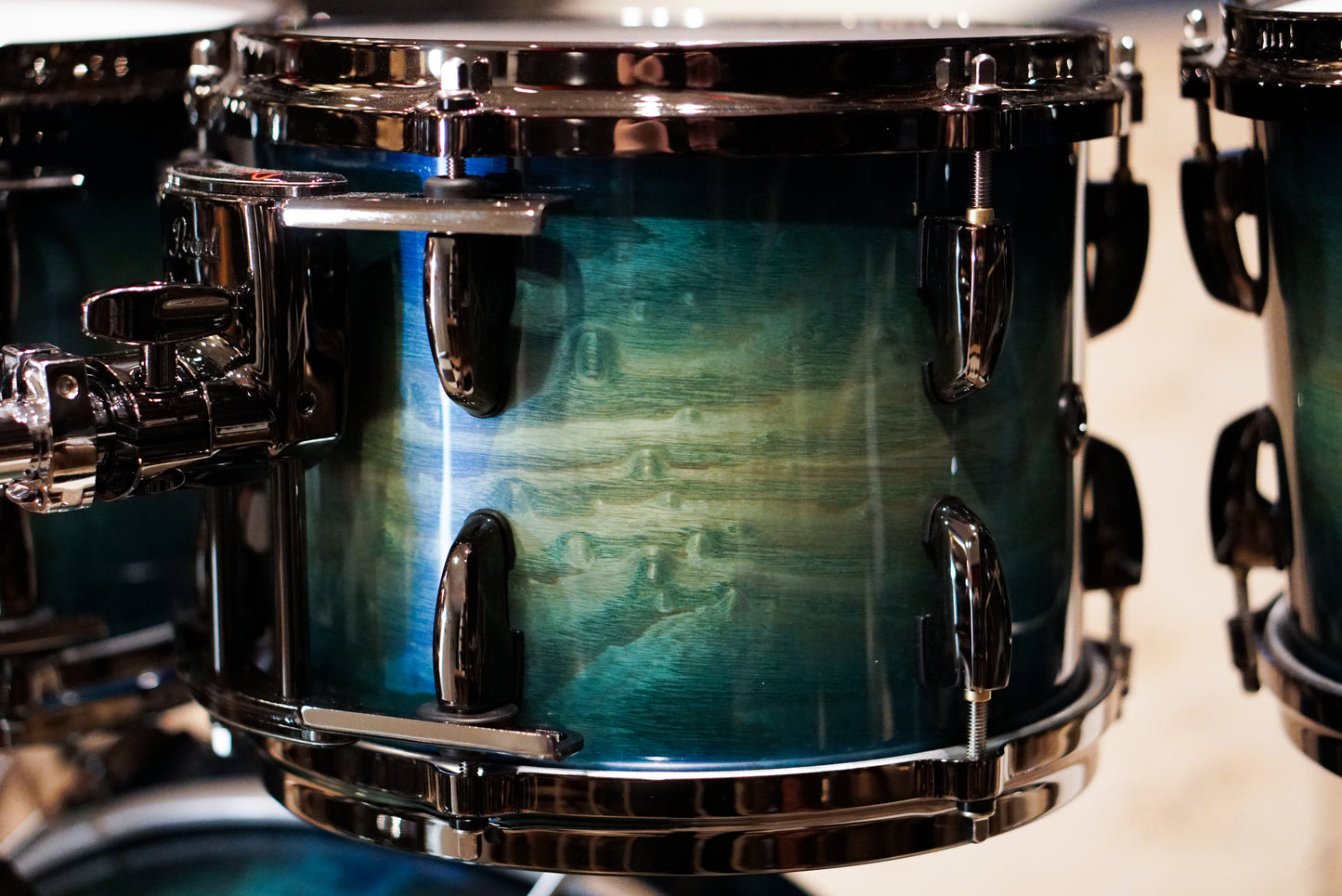 Pearl 10/12/14/16/20" Masterworks Drum Set - Scuba Blue Tamo Ash