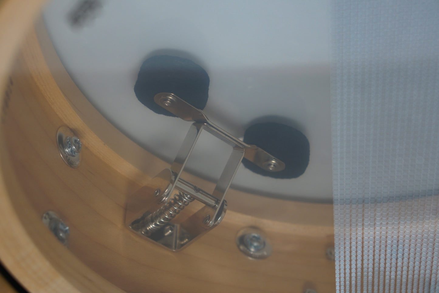 Slingerland 5x14" Solid Maple Radio King Snare Drum - Black & Gold Lacquer
