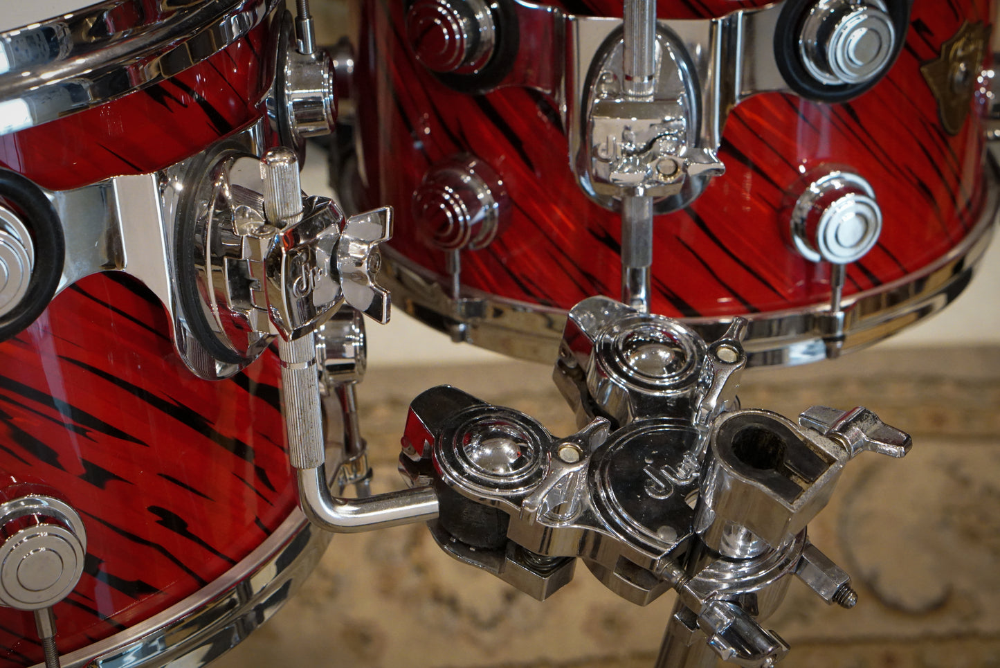DW 10/12/13/14/22" Classics Series Drum Set - Twisted Red Oyster