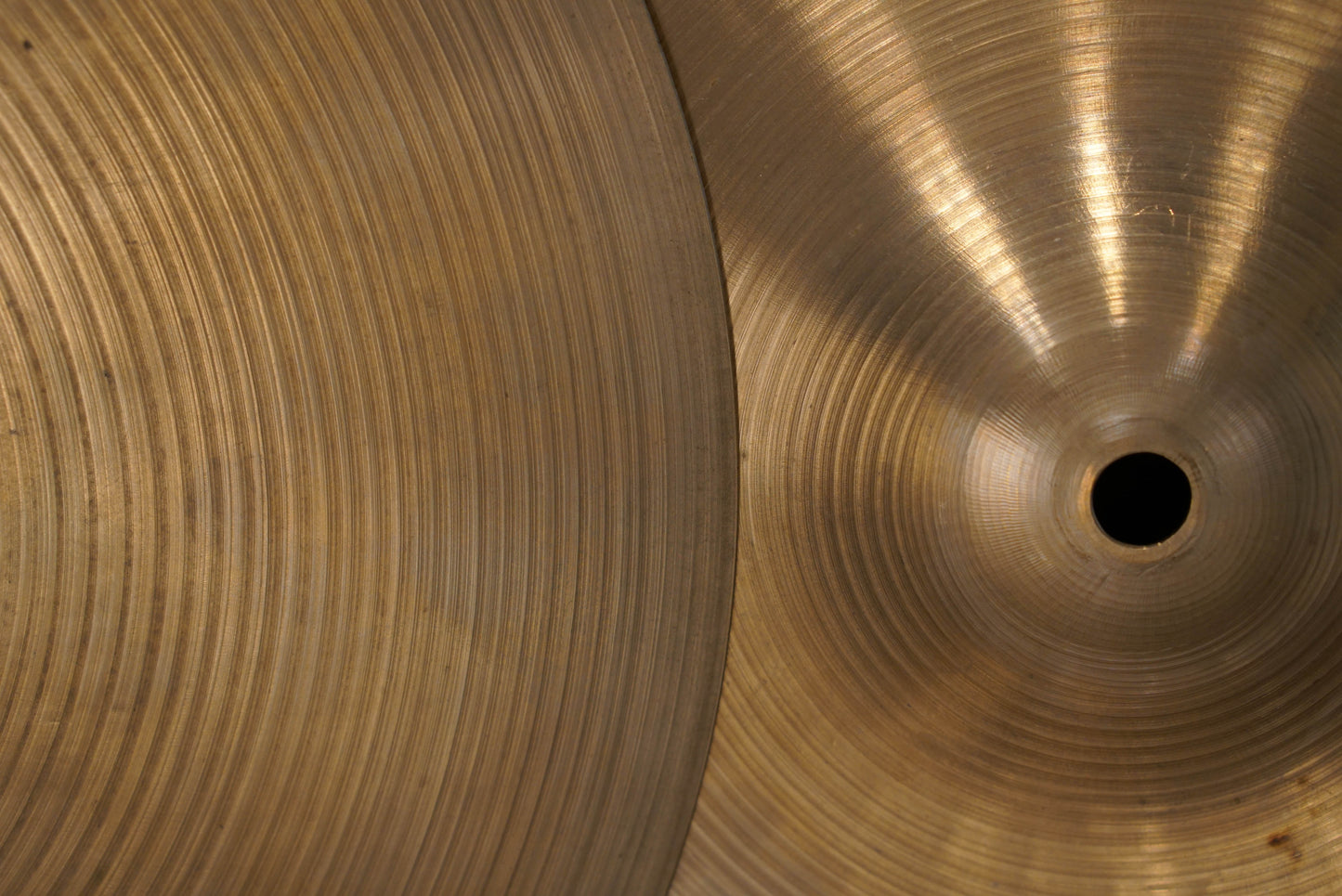 Zildjian 14" Avedis 1970s New Beat Hi-Hat Cymbals - 835/1321g