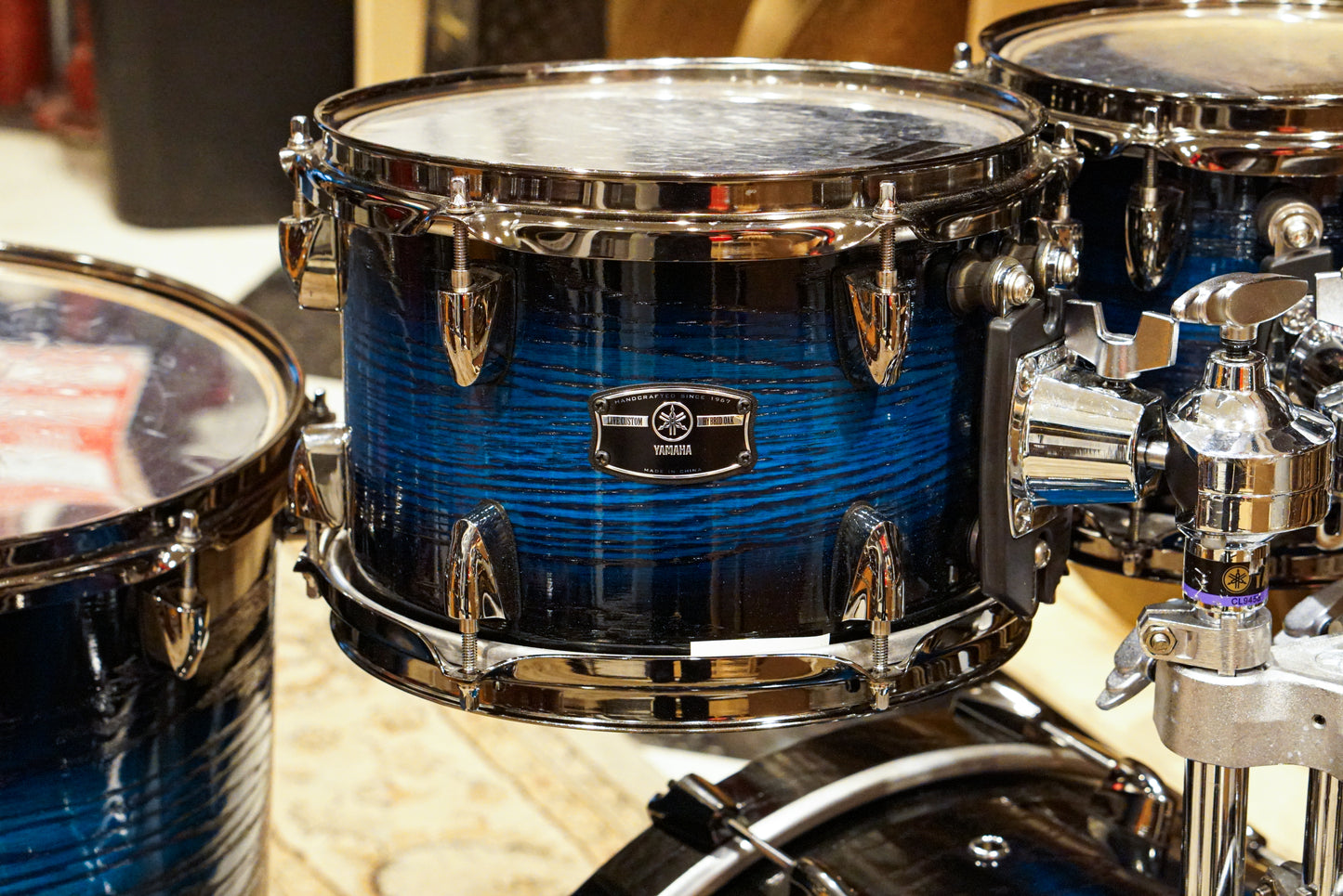 Yamaha 8/10/14/20/5.5x14" Live Custom Hybrid Oak Drum Set - Uzu Ice Sunburst