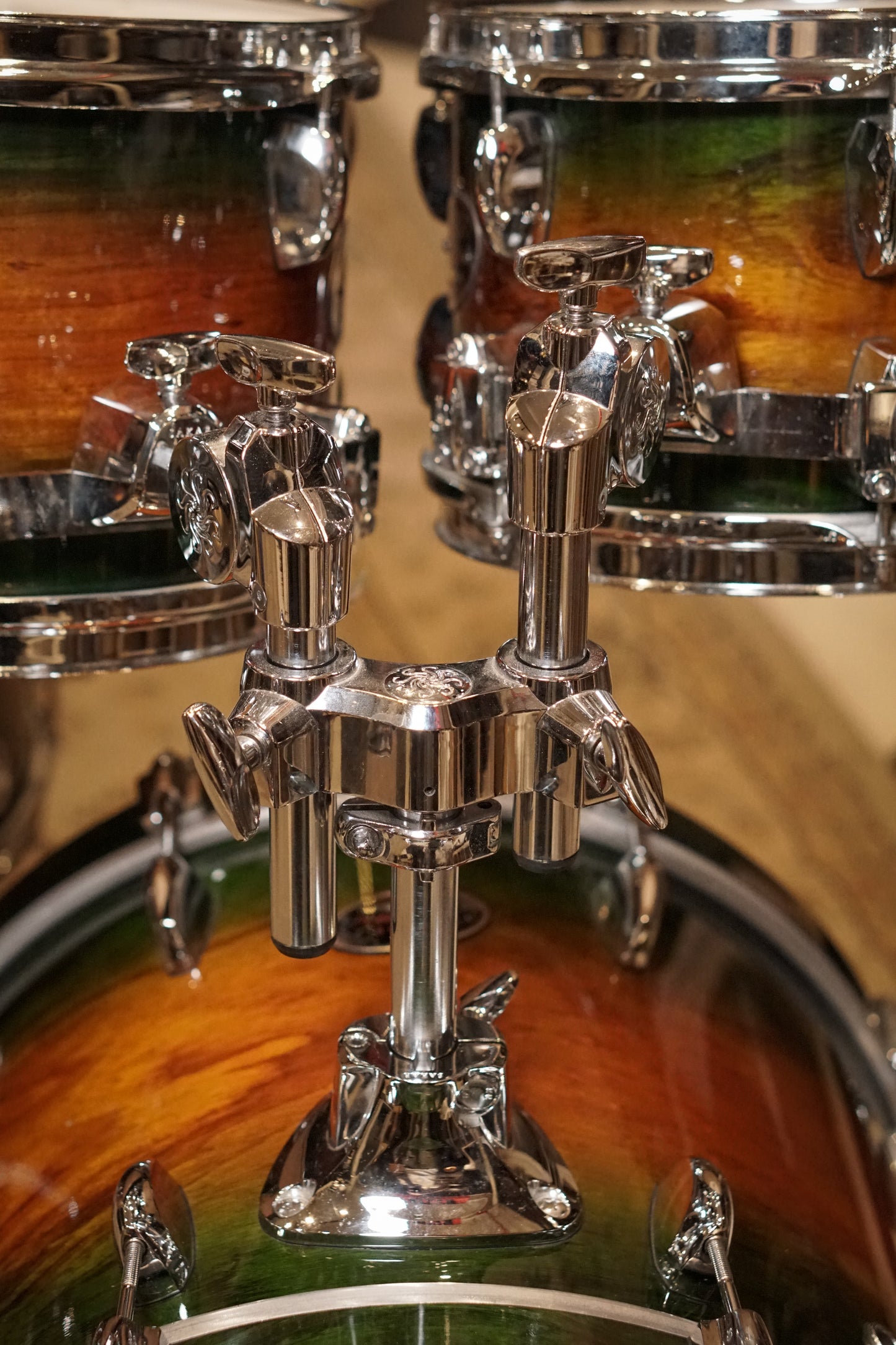 Sakae 10/12/14/18/6x14" Celestial Drum Set - Forest Burst - ERIC HARLAND