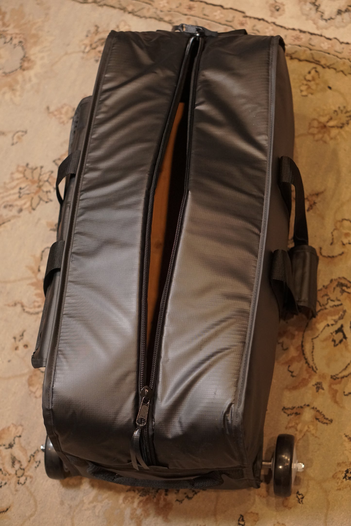 Good Hands Hardware Bag with Wheels