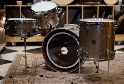 DW 13/16/22/6.5x14" Classics Series Drum Set - Silver Sparkle