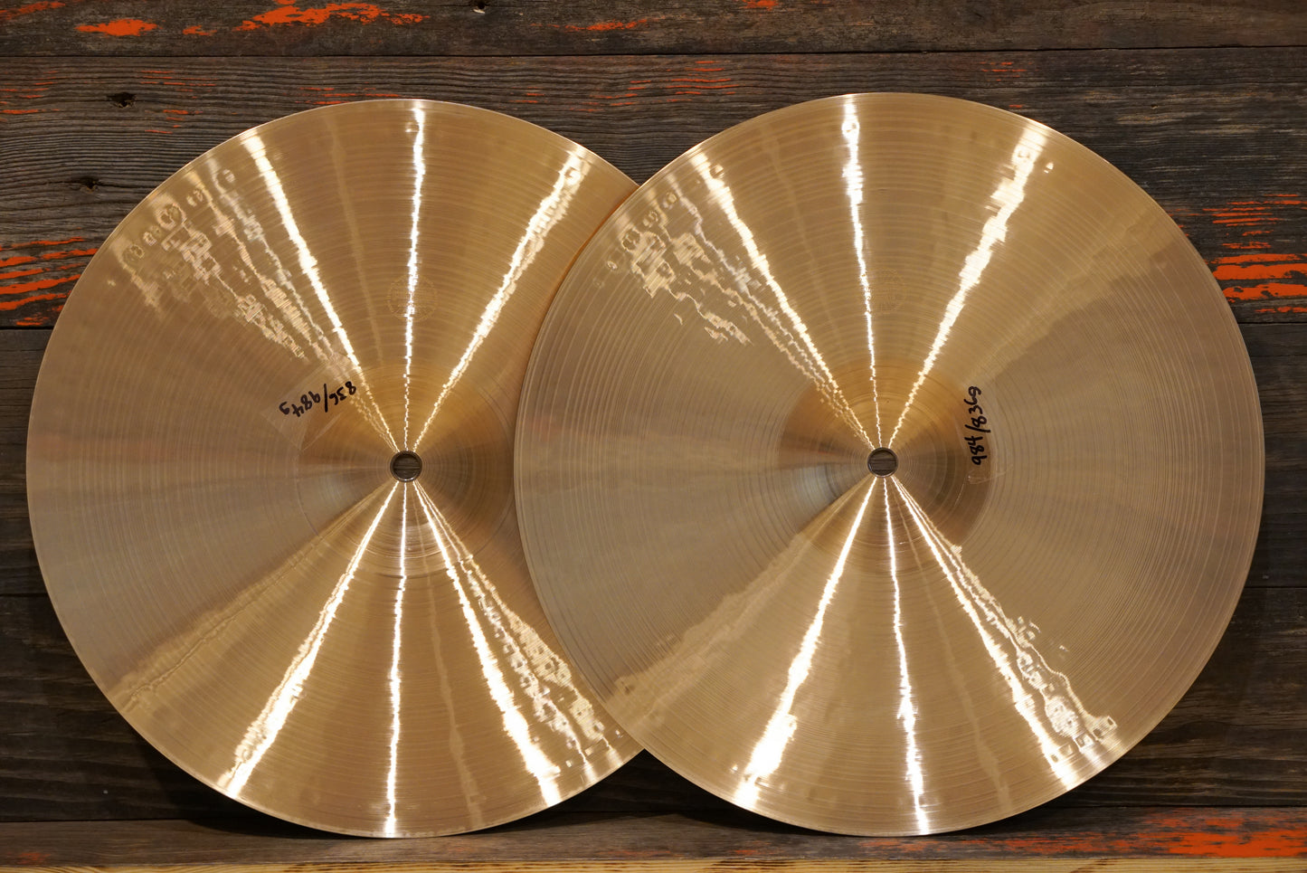 Paiste 14" 2002 Medium Hi-Hat Cymbals - 863/984g