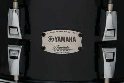 Yamaha 6x14" Absolute Hybrid Maple Snare Drum - Solid Black