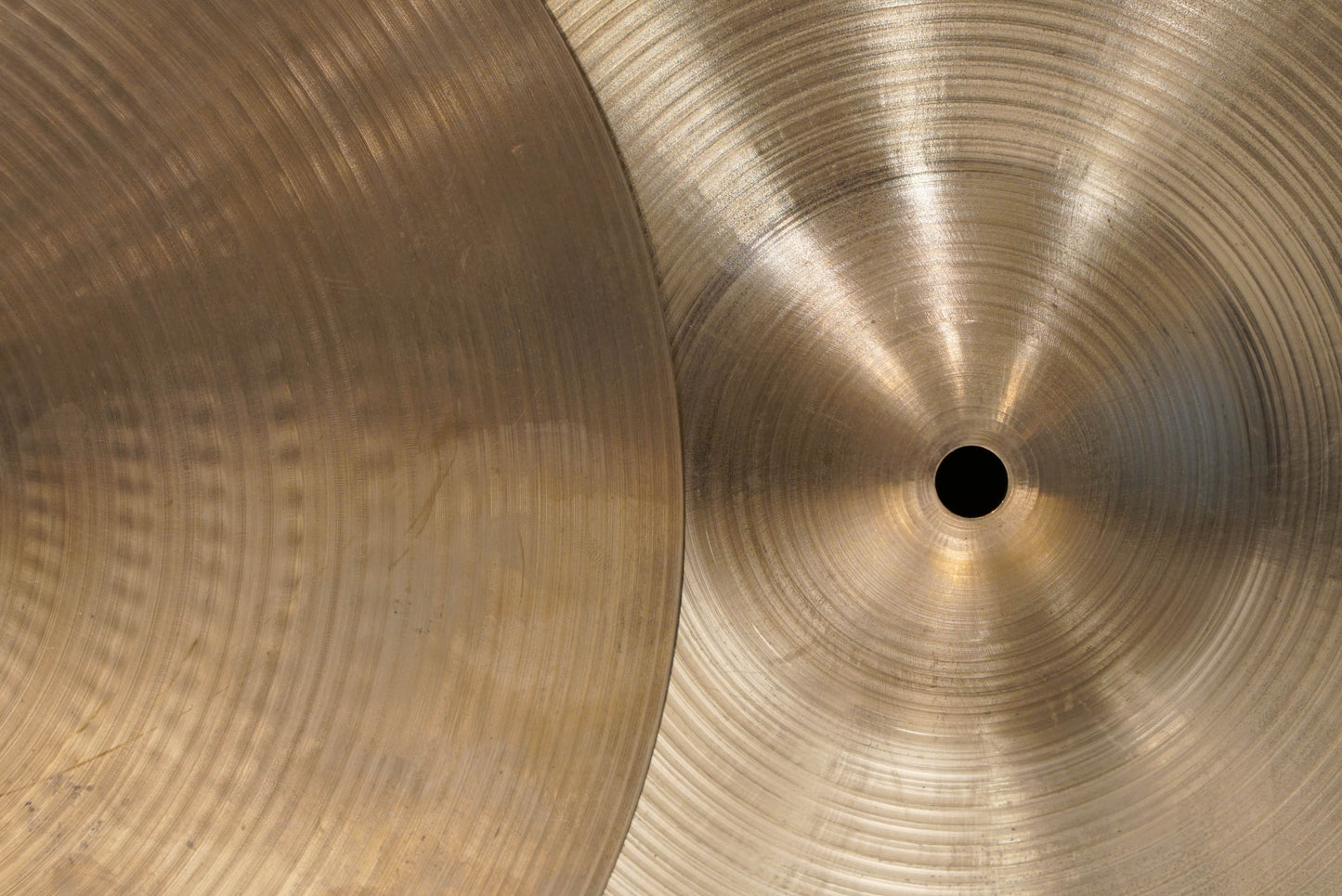 Zildjian 14" Avedis New Beat Hi-Hat Cymbals - 900/1416g