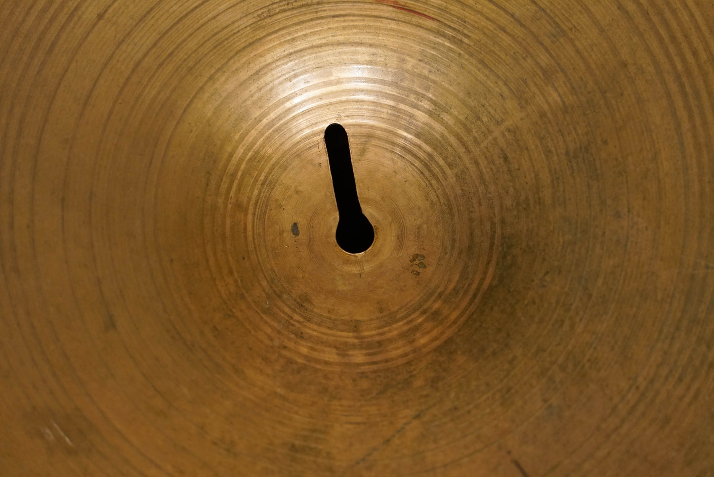 Zildjian 19" Avedis 1950s "Mousey Alexander" Sizzle Cymbal w/ 1958 Zildjian Catalog