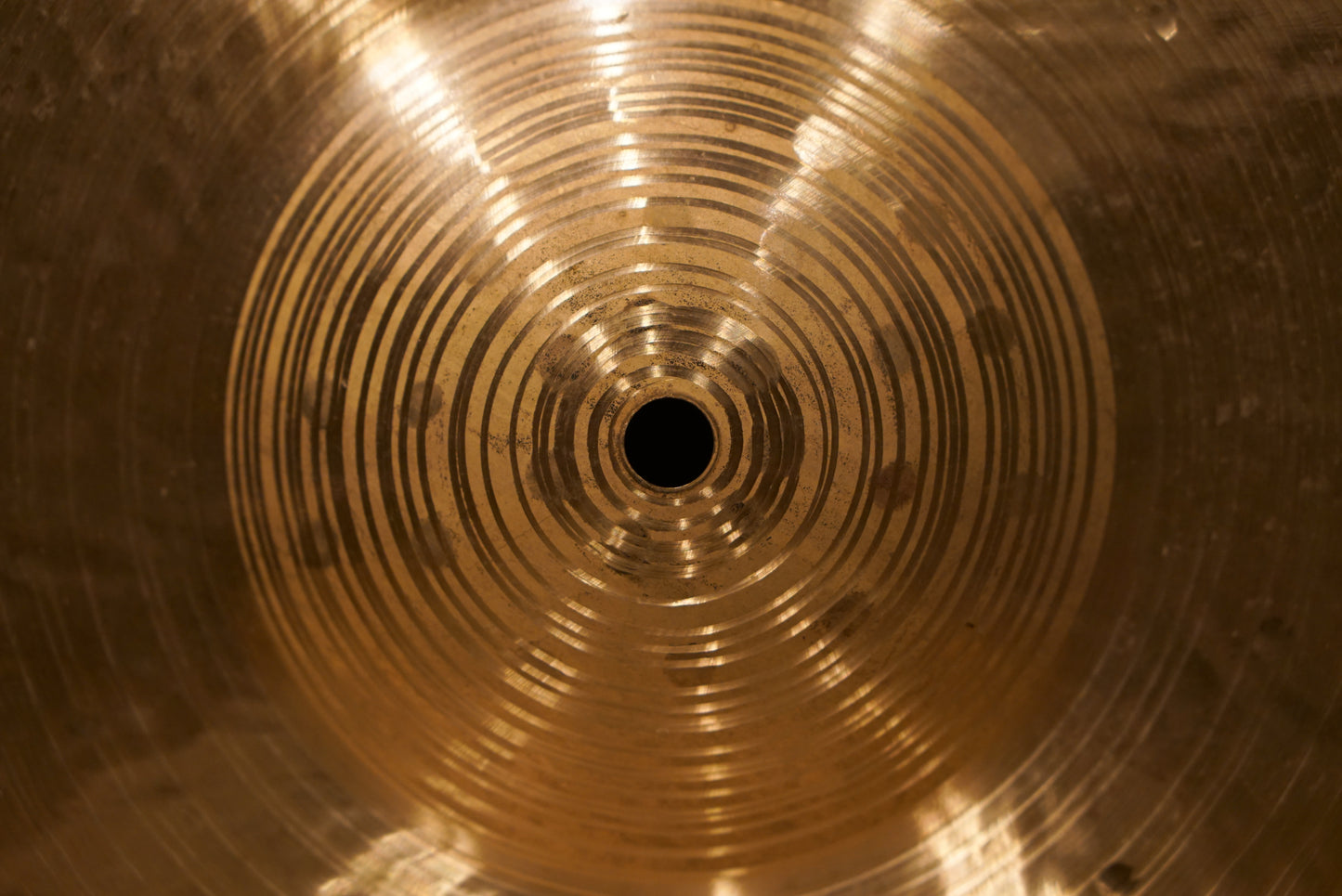 Paiste 22" Signature Traditionals Light Ride Cymbal - 2496g