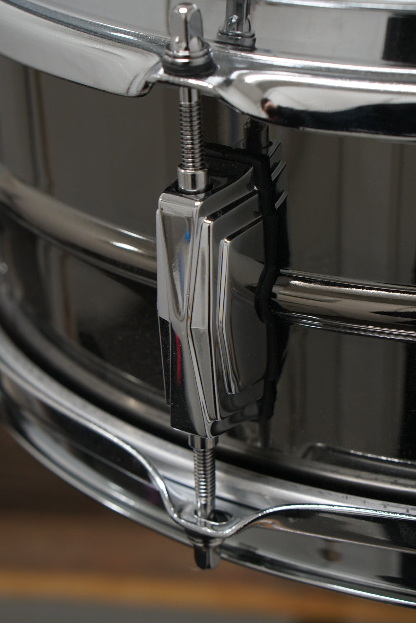 Ludwig 5x14" Black Beauty 8-lug Snare Drum (LB414)