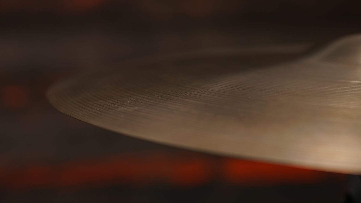 Zildjian 16" Avedis Thin Crash Cymbal - 1018g