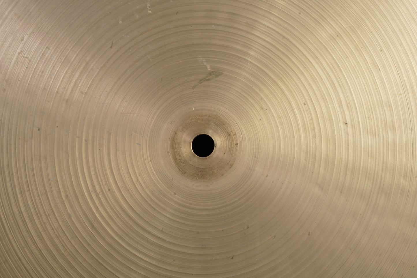 Zildjian 18" Avedis 1970s Flat Ride Cymbal - 2124g
