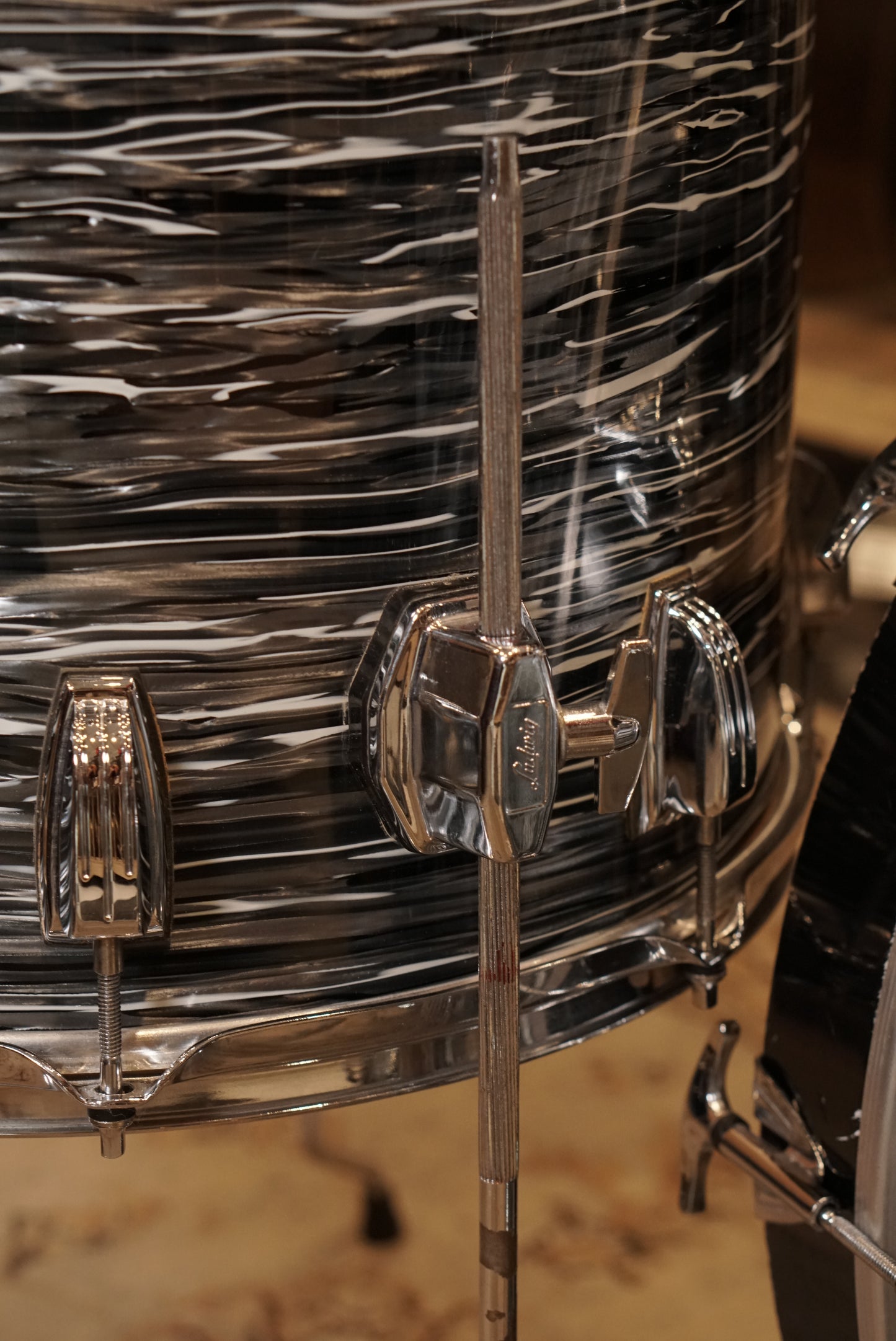 Ludwig 12/13/16/22" Classic Maple Drum Set - Vintage Black Oyster