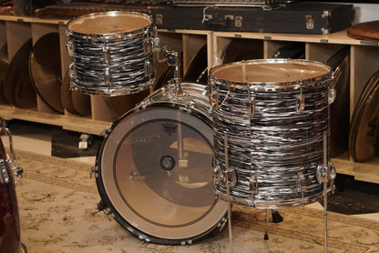 Ludwig 12/13/16/22" Classic Maple Drum Set - Vintage Black Oyster