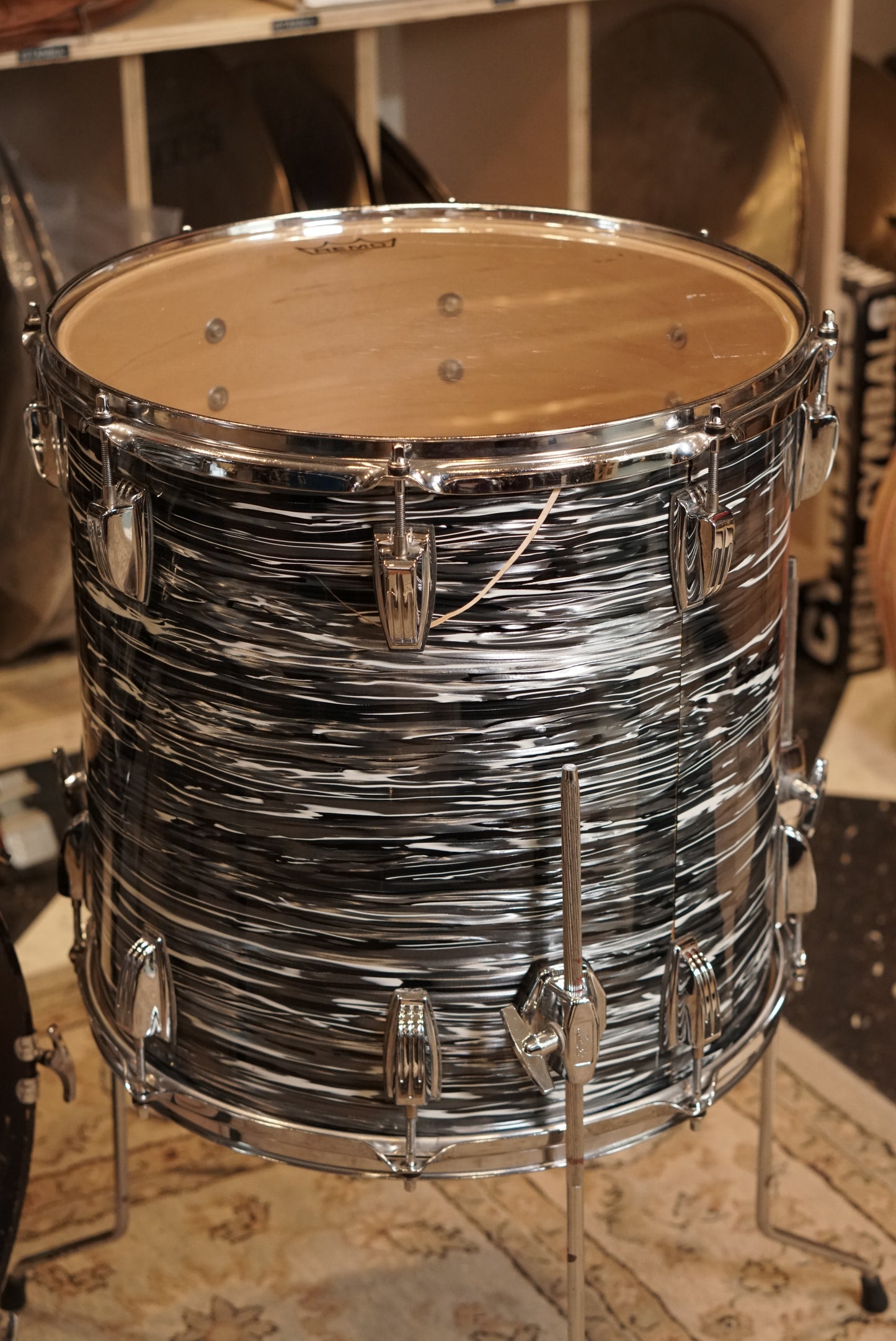 Ludwig 12/13/16/22" Classic Maple Drum Set - Vintage Black Oyster