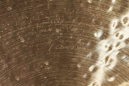 Paiste 22" Signature Traditionals Light Ride Cymbal - 2554g