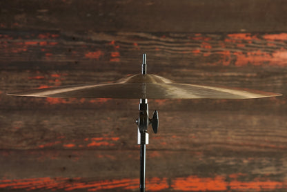 Paiste 22" Signature Traditionals Light Ride Cymbal - 2554g