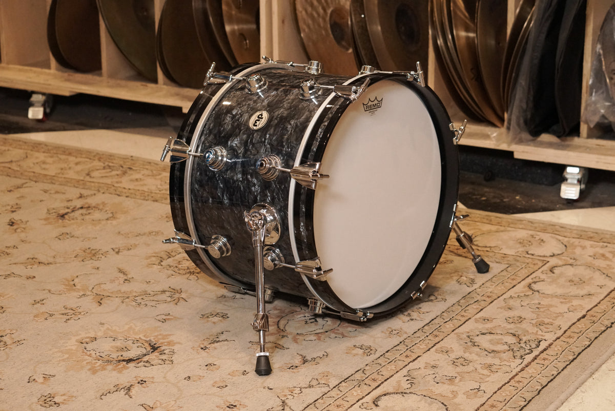 DW 12x18" Collector's Series Bass Drum - Black Diamond Pearl