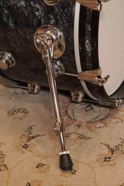 DW 12x18" Collector's Series Bass Drum - Black Diamond Pearl