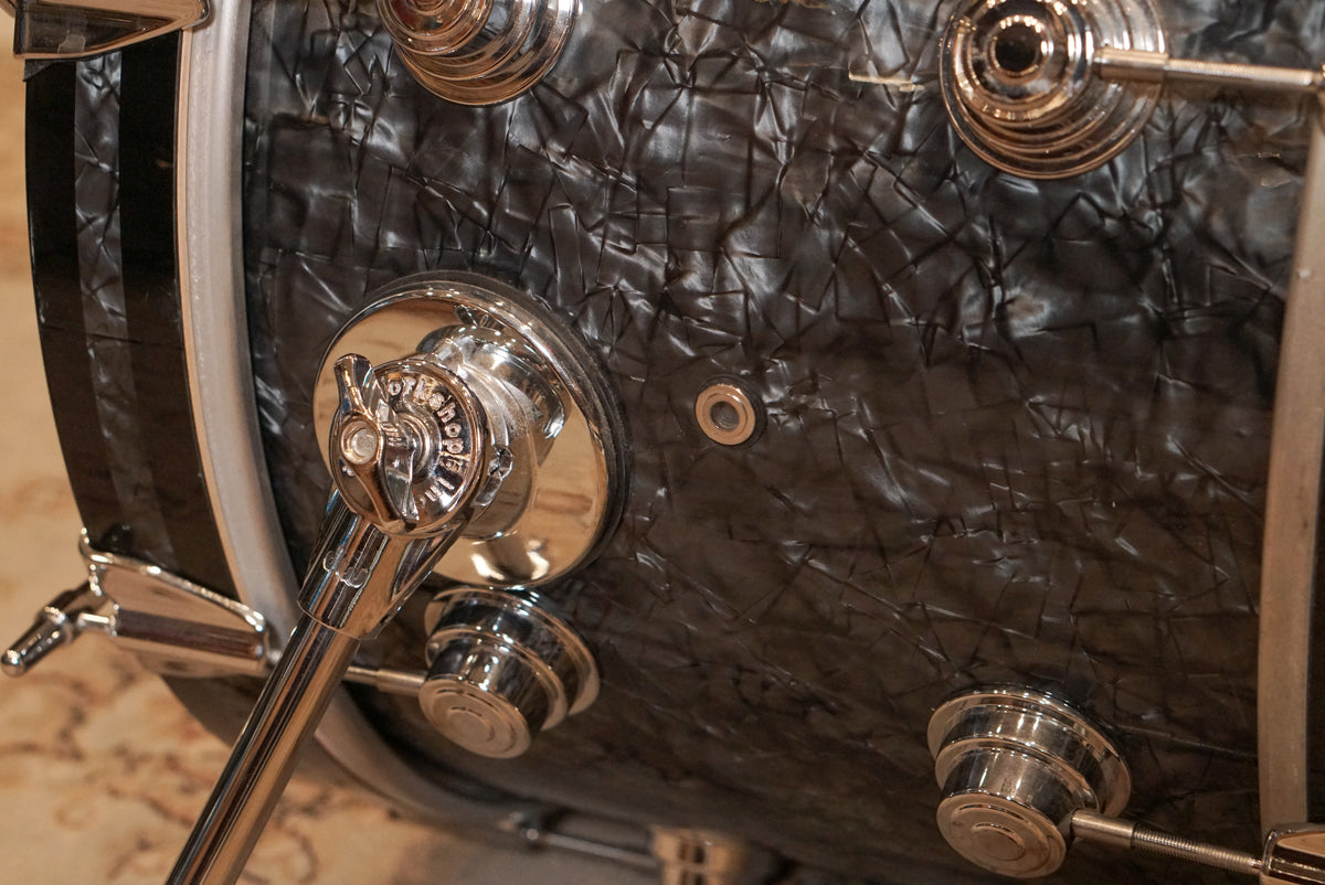 DW 12x18" Collector's Series Bass Drum - Black Diamond Pearl