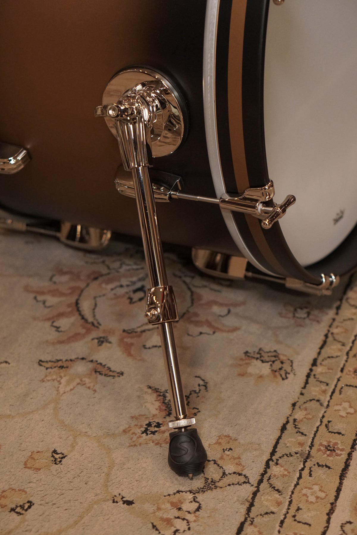 Slingerland 12/14/20/5.5x14" Radio King Outfit Drum Set - Black and Gold Lacquer