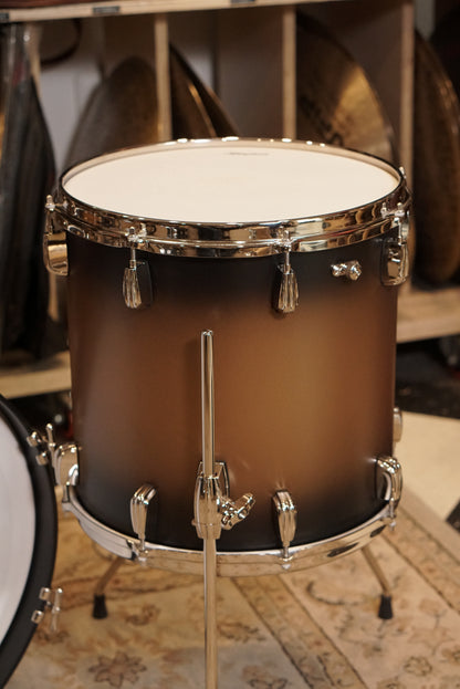 Slingerland 12/14/20/5.5x14" Radio King Outfit Drum Set - Black and Gold Lacquer